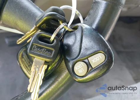 1998 Chevrolet C1500 Fleetside из США, поврежденный, VIN 1GCEC14W7WZ242760